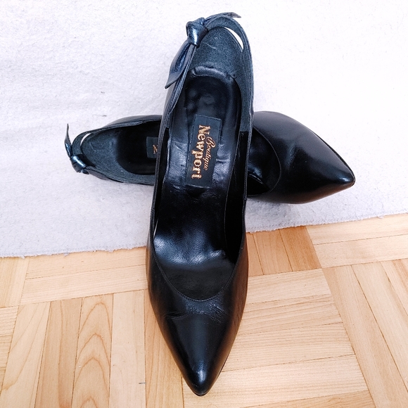 Black pumps - heel tips need replacement - Picture 6 of 15